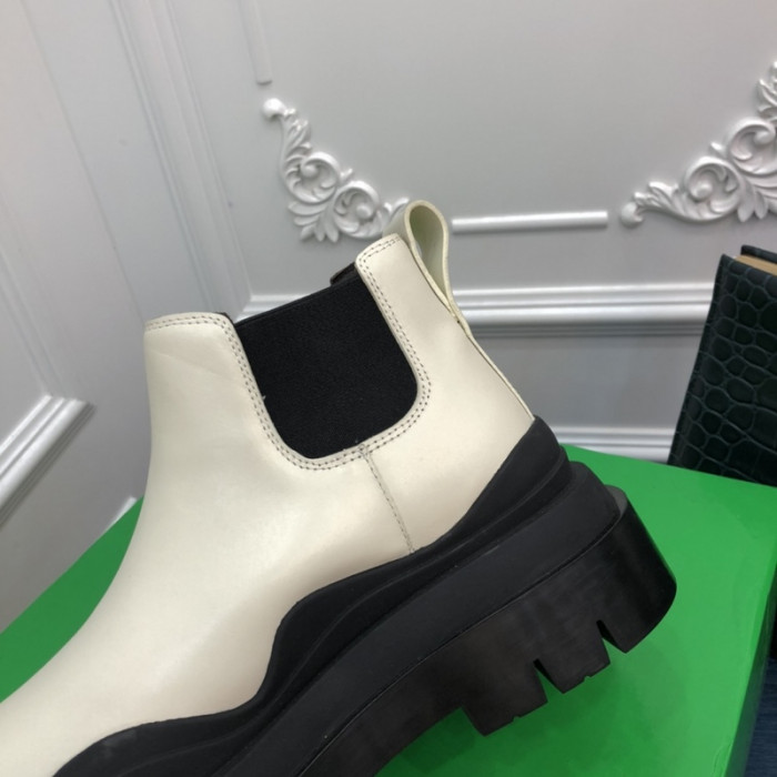 botteg*Ve*ne*ta tire leather ankle boots