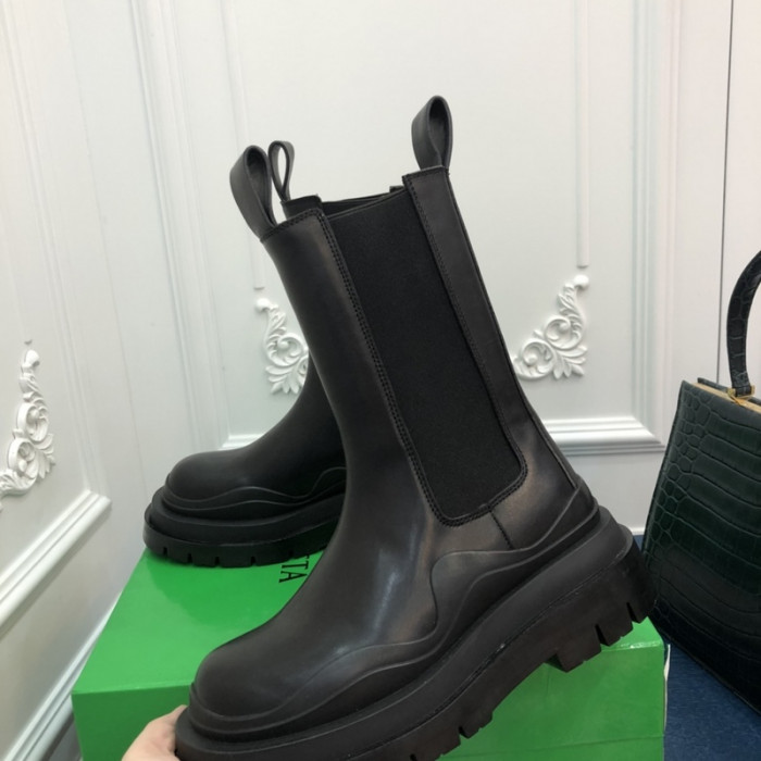 botteg*Ve*ne*ta tire leather ankle boots