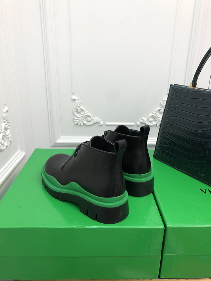 botteg*Ve*ne*ta tire leather ankle boots