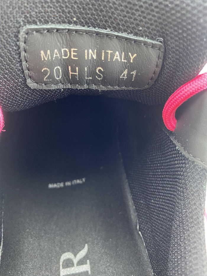 d1or b22 sneaker
