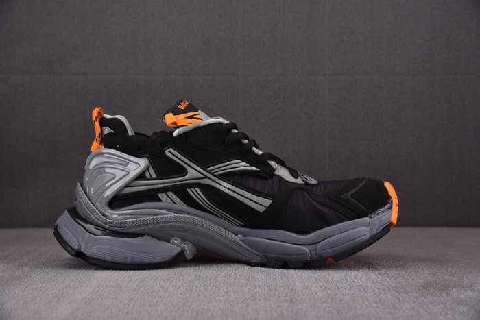 blcg runner sneaker
