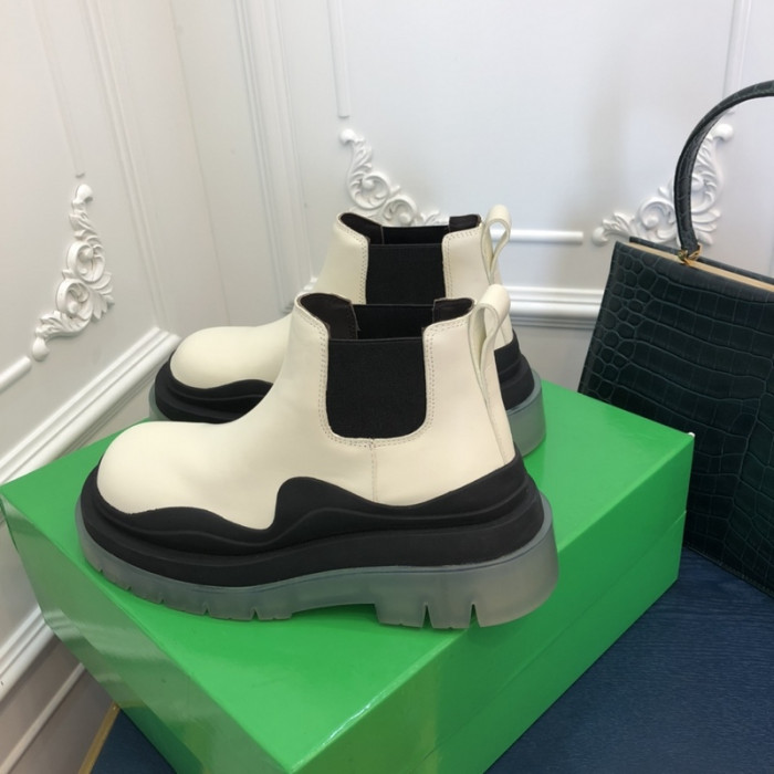 botteg*Ve*ne*ta tire leather ankle boots