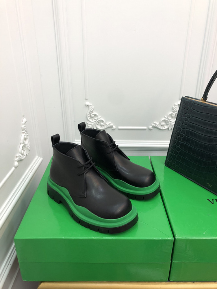 botteg*Ve*ne*ta tire leather ankle boots