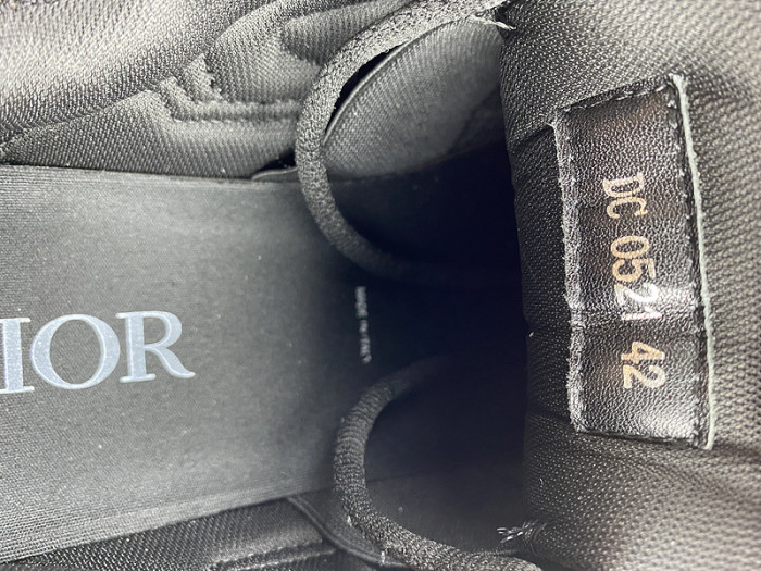 d1or b30 sneaker