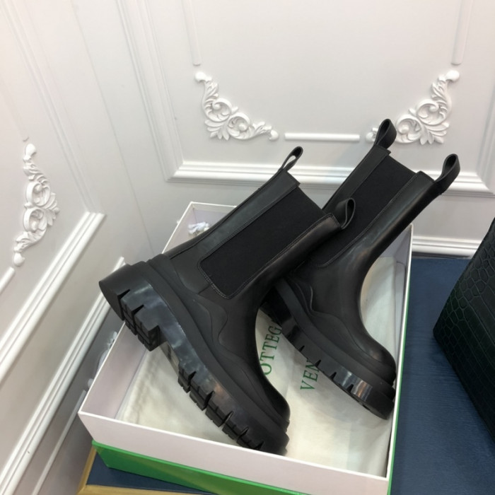 botteg*Ve*ne*ta tire leather ankle boots