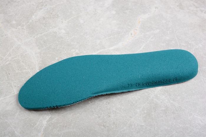 blcg runner sneaker