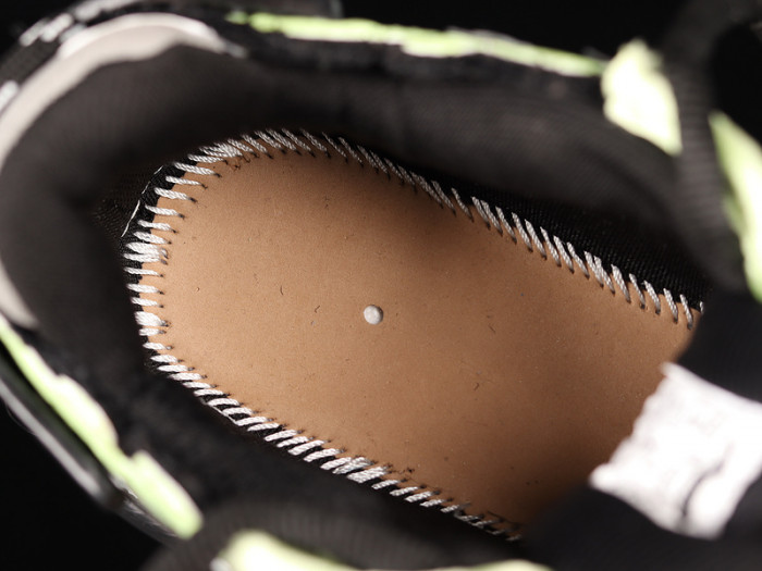 blcg runner sneaker