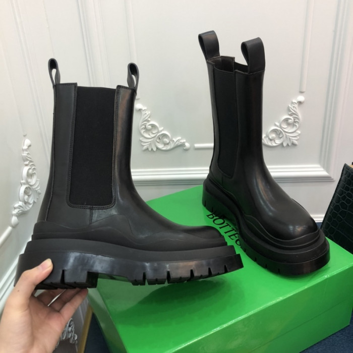 botteg*Ve*ne*ta tire leather ankle boots