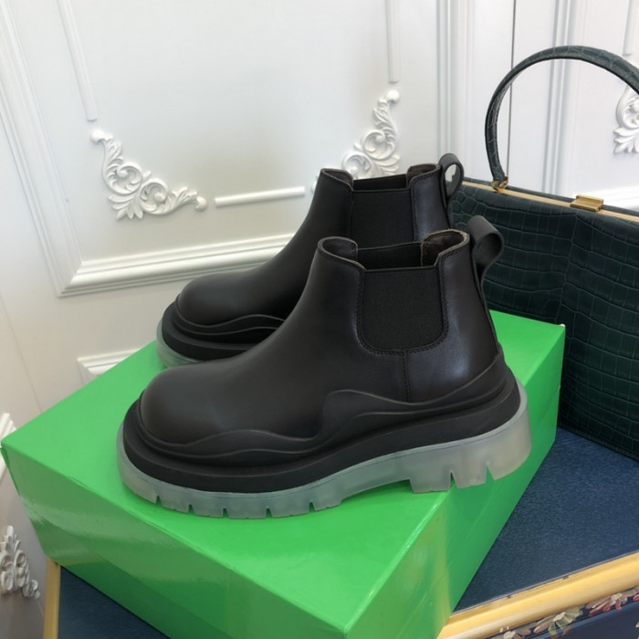 botteg*Ve*ne*ta tire leather ankle boots