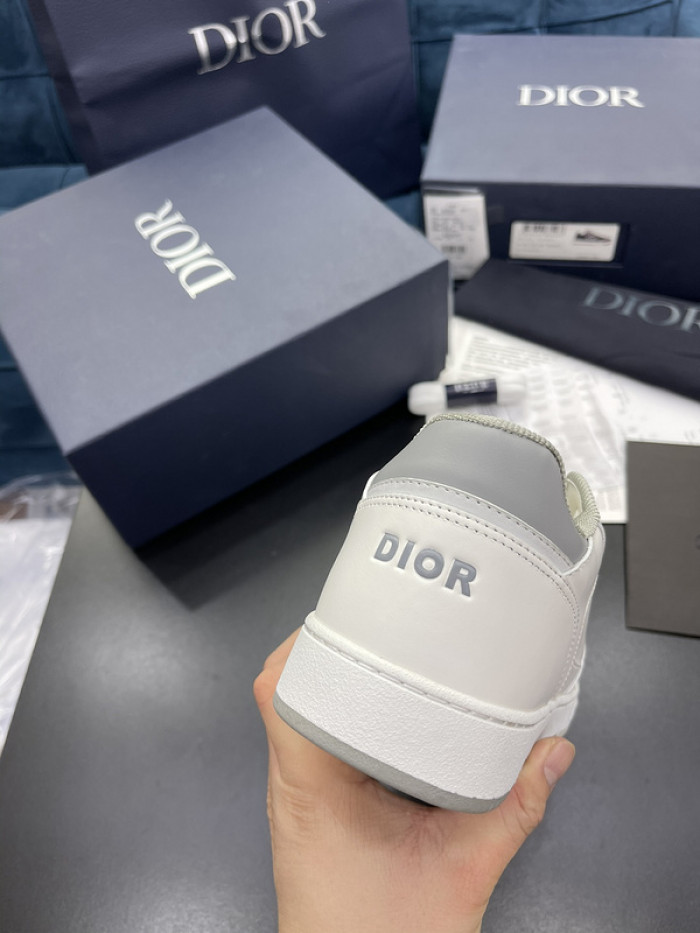 d1or b27 sneaker