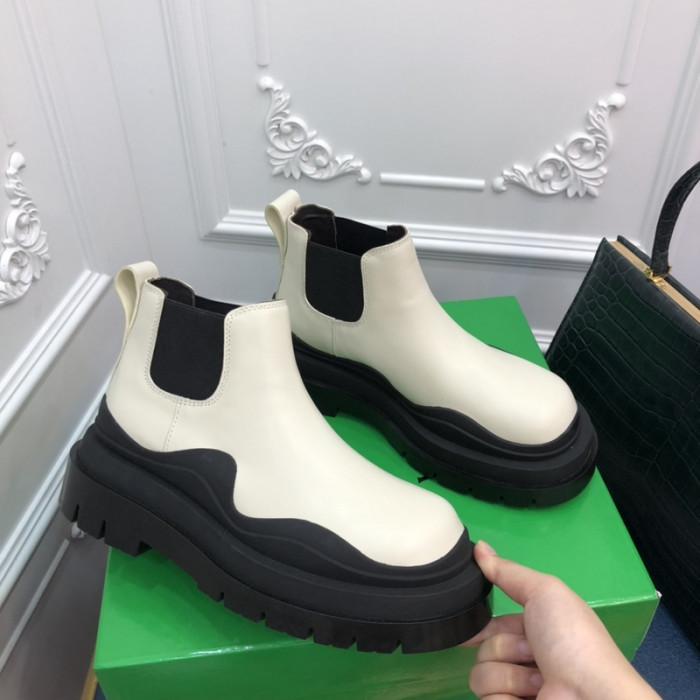botteg*Ve*ne*ta tire leather ankle boots