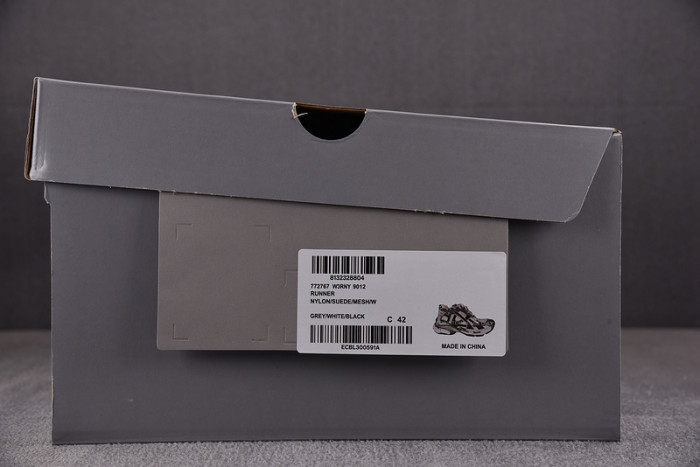 blcg runner sneaker