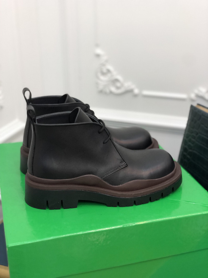 botteg*Ve*ne*ta tire leather ankle boots