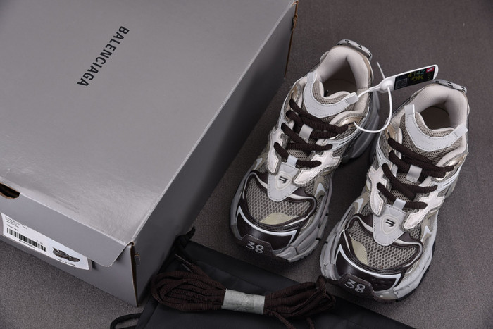 blcg runner sneaker