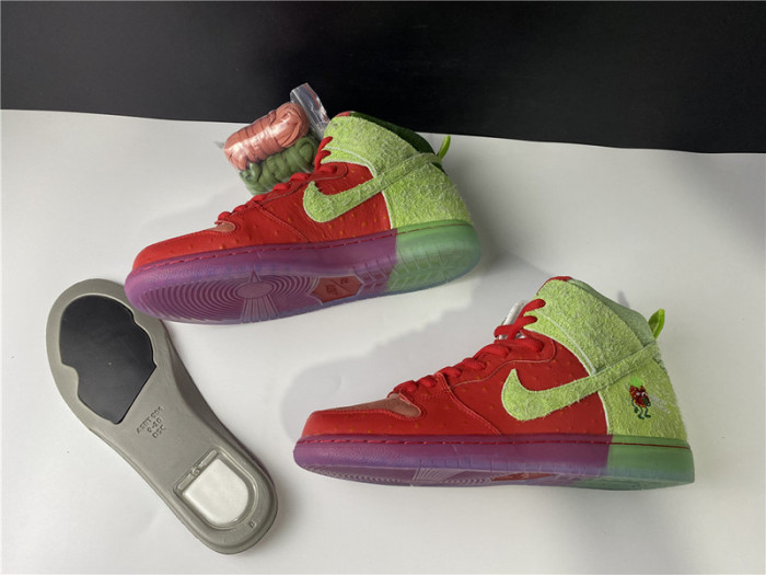 nike sb dunk high strawberry cough - cw7093-600