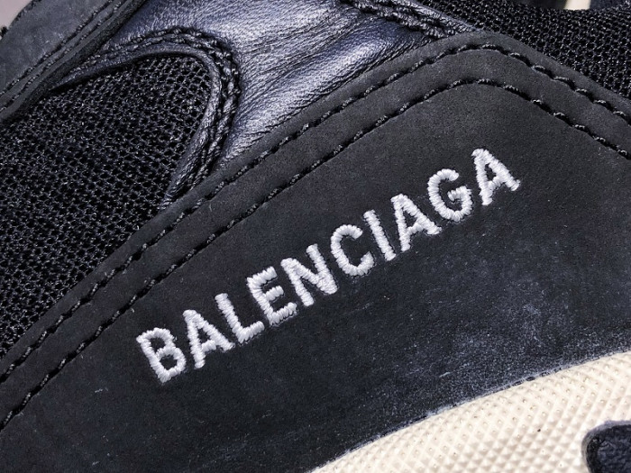 blc* triple s trainer
