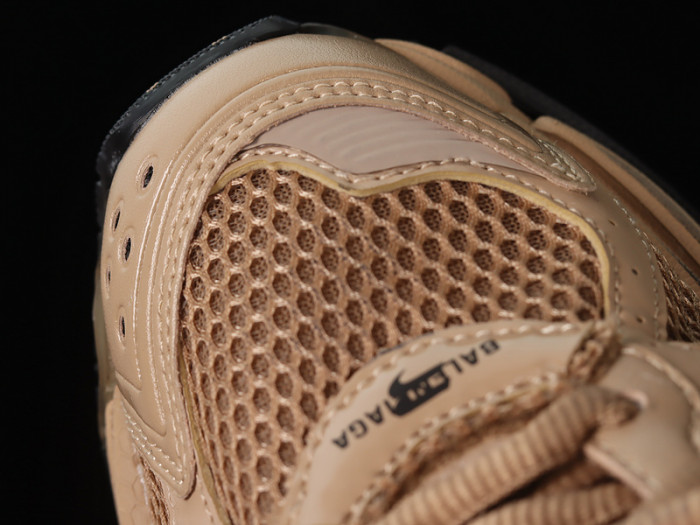 blcg runner sneaker