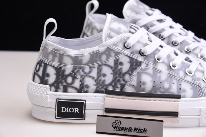 d1or b23 sneaker
