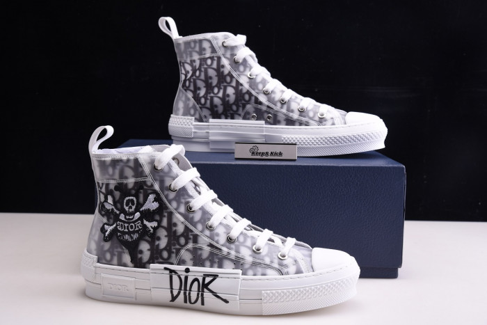 d1or b23 sneaker