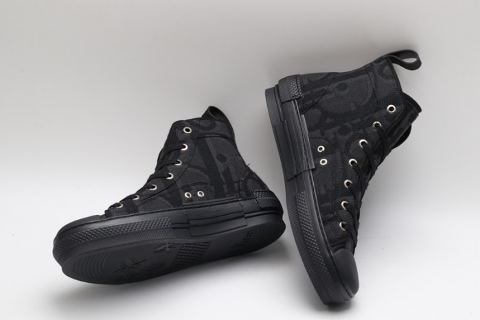 d1or b23 sneaker